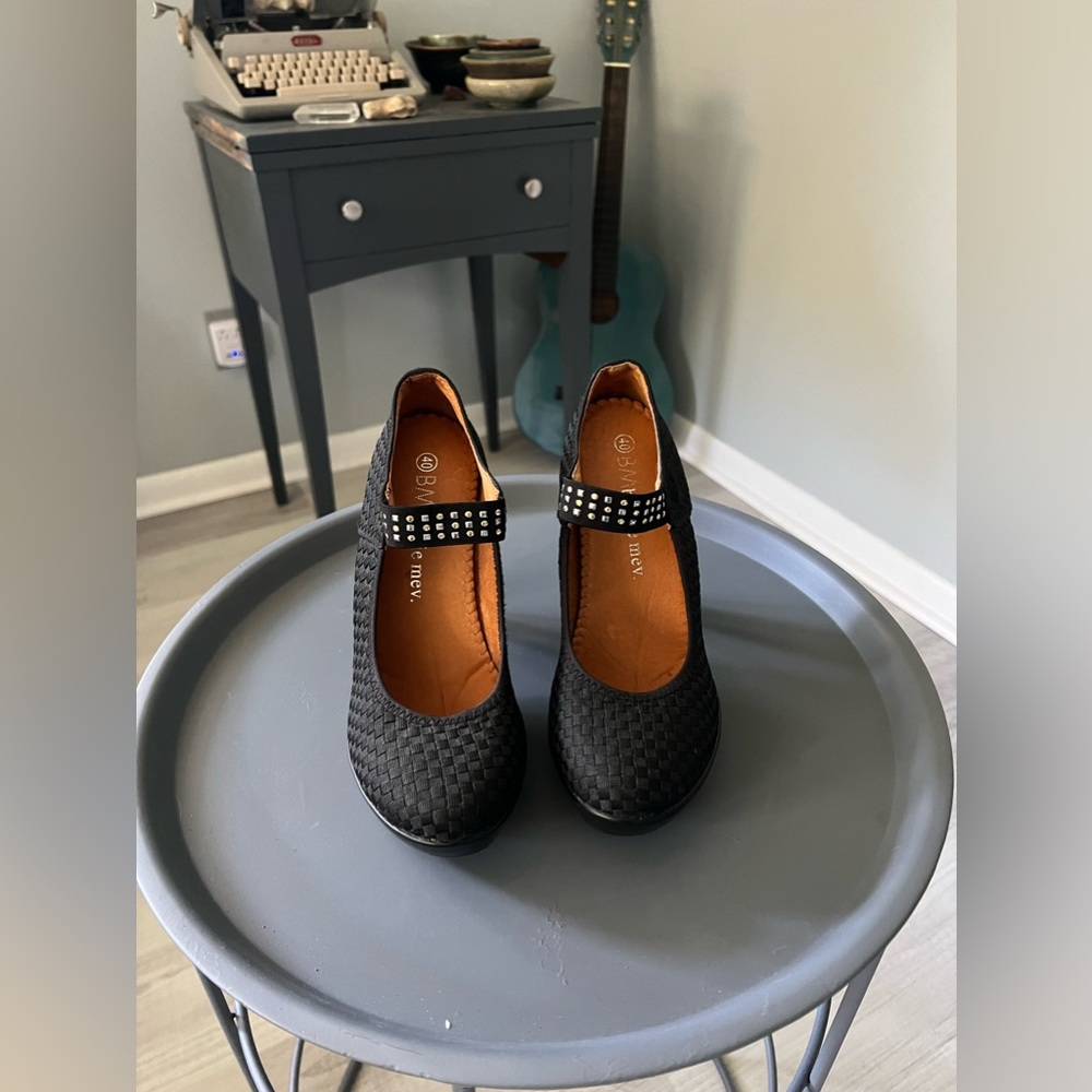 Bernie Mev Woven Leilani Pump Heels Size 9